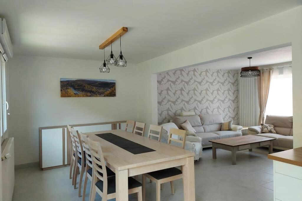 Gite En Bord De Meuse Monthermé 외부 사진