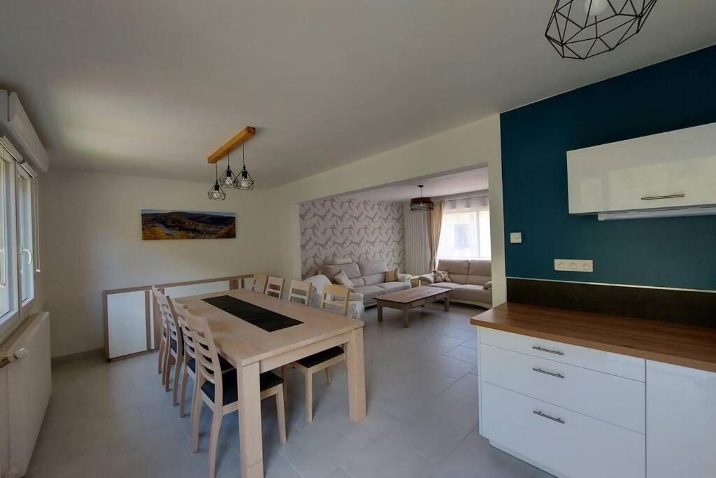 Gite En Bord De Meuse Monthermé 외부 사진